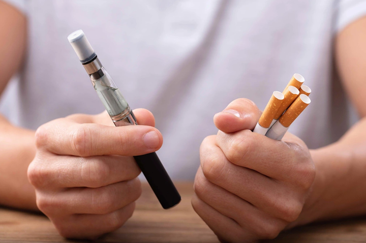 Việt Nam đang đối diện với 'đại dịch mới' từ thuốc lá điện lá, thuốc lá nung nóng.