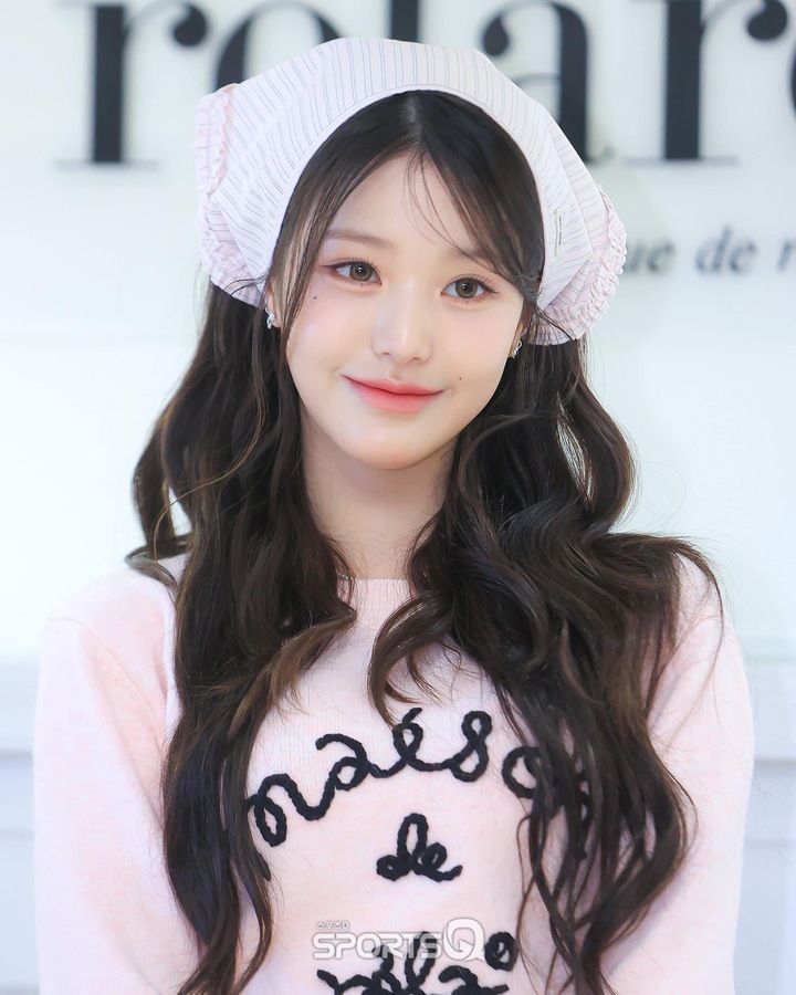 Công chúa Kpop Jang Wonyoung gây xao xuyến.
