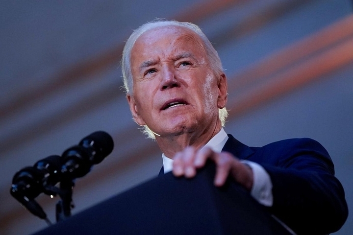 Tổng thống Mỹ Joe Biden từng ký ban hành luật cung cấp hàng tỷ USD viện trợ cho Ukraine, Đài Loan, Israel. (Ảnh: Reuters)