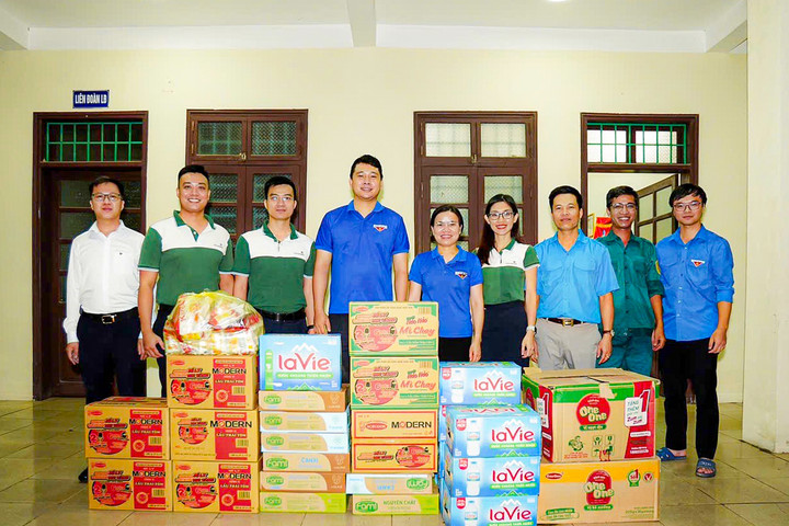 Vietcombank chung tay hỗ trợ đồng bào các tỉnh miền Bắc khắc phục hậu quả cơn bão số 3.