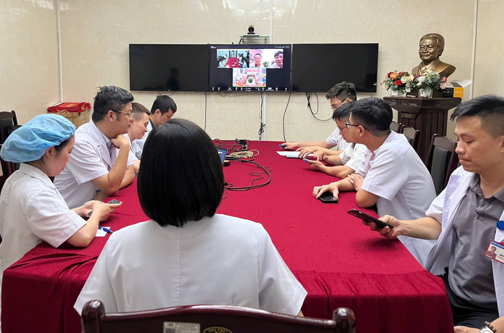 Các bác sĩ hỗ trợ cấp cứu trực tuyến từ xa ngày 10/09/2024.