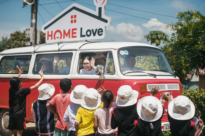 Home Credit mang đến mùa khai trường ấm áp cho trẻ em Gia Lai - 1