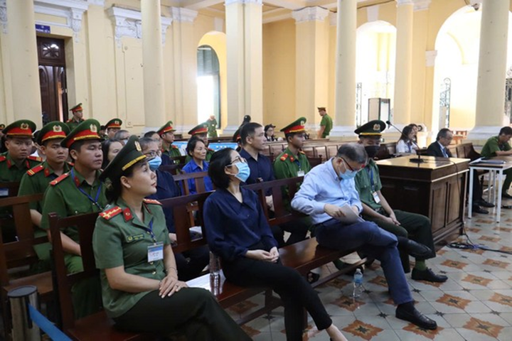 Một góc phòng xử án. (Ảnh: Tân Châu)