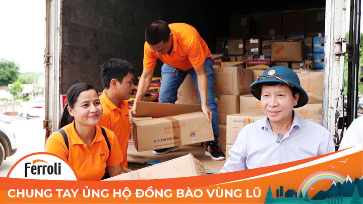 Đoàn đến trao quà tại Yên Bái.