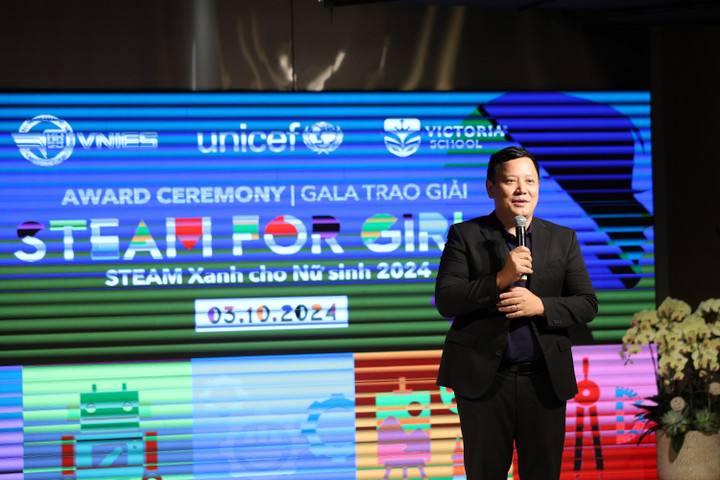 GS. Lê Anh Vinh, Viện trưởng Viện Khoa học Giáo dục, Trưởng Ban tổ chức cuộc thi chia sẻ tại vòng chung kết cuộc thi.