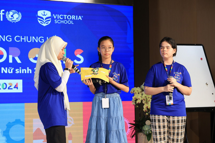 Dự án “Laugh and learn-Climate Change-Funny Course” đạt giải nhất Chủ đề Thích ứng với biến đổi khí hậu.