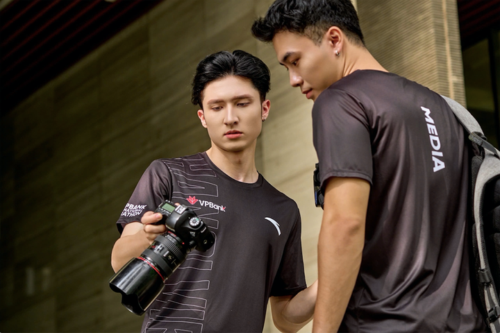 Nhận biết những chiếc áo đen dành riêng cho team Media để có được những khoảnh khắc tuyệt vời tại VPIM 2024.