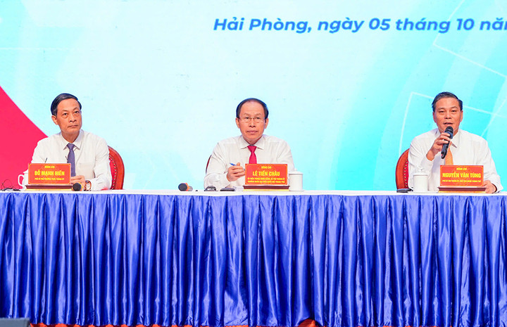 Thường trực Thành ủy Hải Phòng lắng nghe những ý kiến từ đại diện các doanh nghiệp FDI