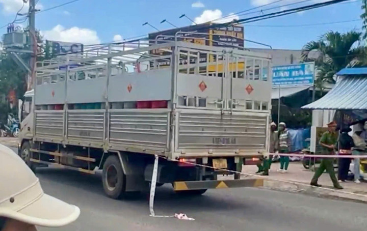 Xe tải liên quan vụ tai nạn. (Ảnh: Báo Bình Thuận)