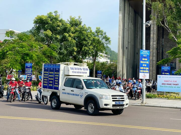 Diễu hành tuyên truyền Ngày Quyền của Người tiêu dùng Việt Nam.