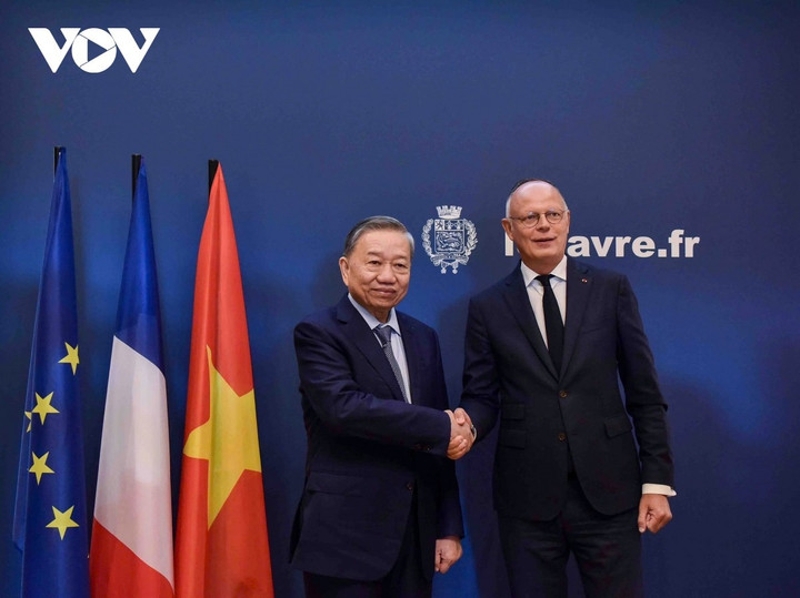 Tổng Bí thư, Chủ tịch nước Tô Lâm và Thị trưởng thành phố Le Havre Edouard Philippe.