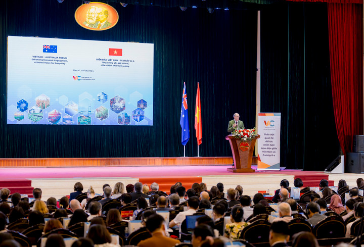 Chuyên gia Adam McCarty chia sẻ tại diễn đàn.