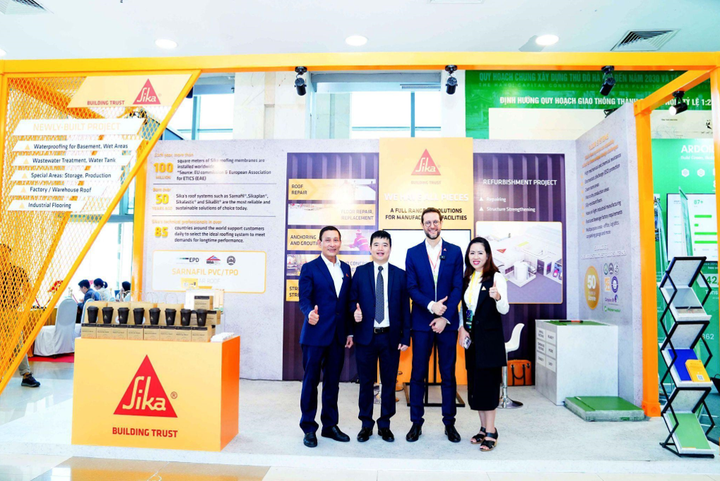 Sika Việt Nam đón tiếp ông Nguyễn Công Thịnh, Phó Vụ trưởng Vụ Khoa học công nghệ và môi trường, Bộ Xây dựng.