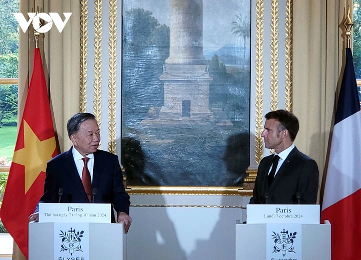 Tổng Bí thư, Chủ tịch nước Tô Lâm và Tổng thống Pháp gặp gỡ báo chí.