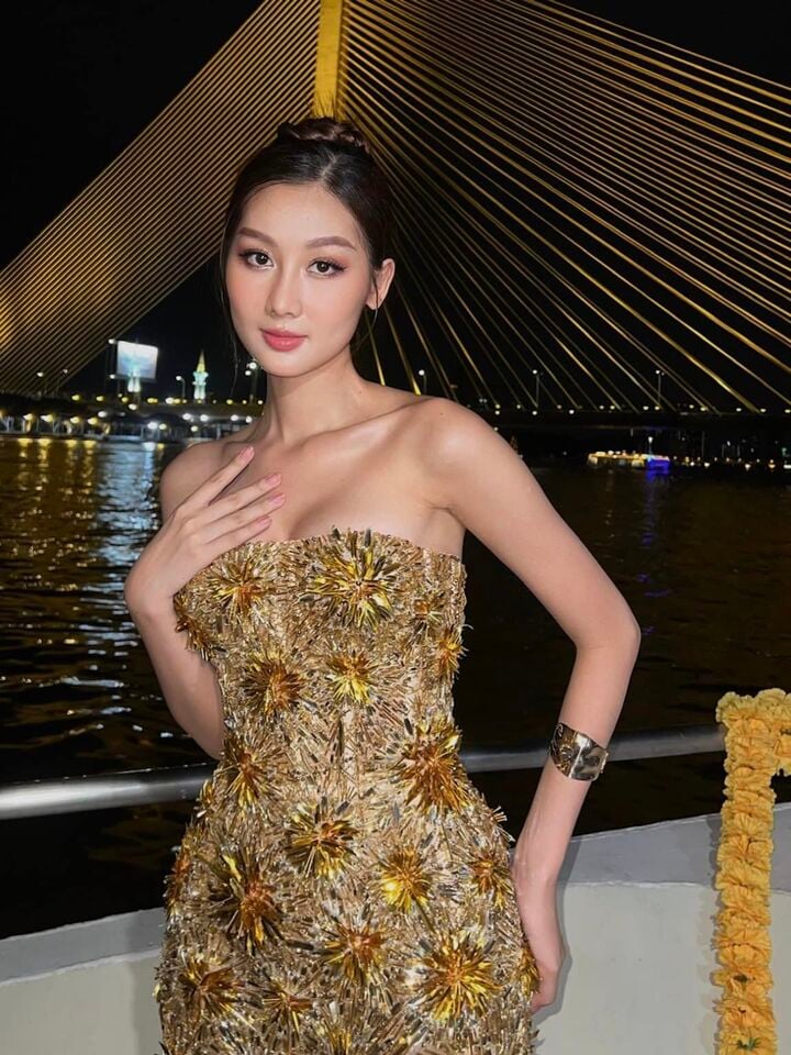 Quế Anh đăng gặp nhiều phải chông gai tại cuộc thi.