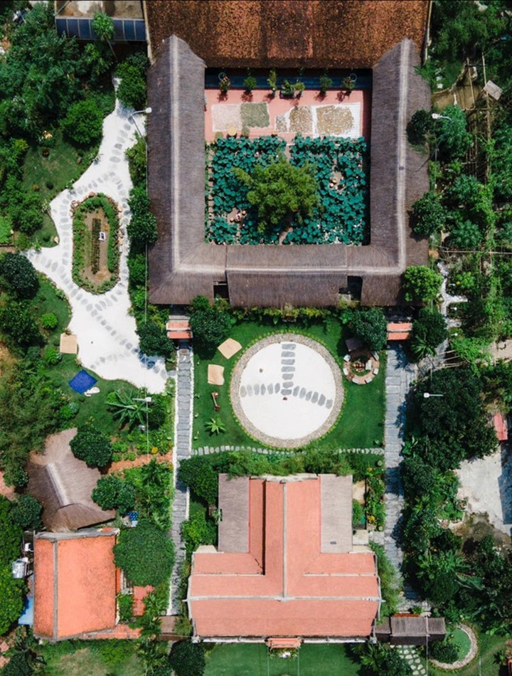 Không gian phong thủy của Chùa Thanh Âm.