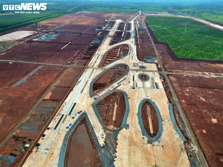 Bộ GTGT đề xuất đầu tư xây dựng thêm một đường cất hạ cánh vào giai đoạn 1 của Dự án Cảng hàng không quốc tế Long Thành. (Ảnh: Lương Ý)