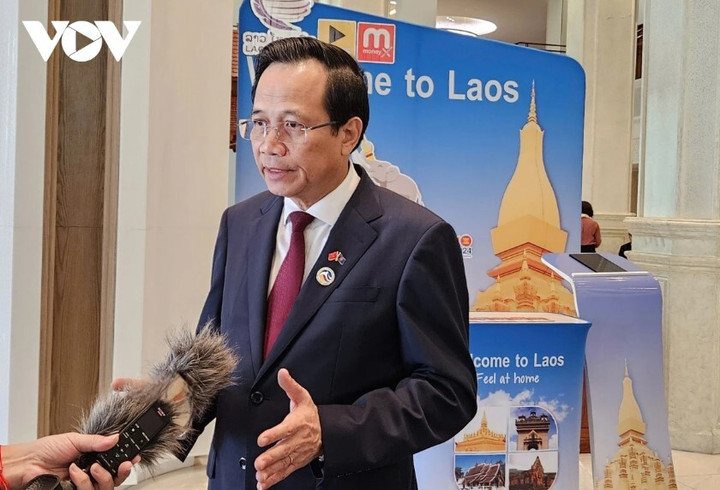 Bộ trưởng Đào Ngọc Dung cho biết: Hội nghị cấp cao ASEAN lần thứ 44, 45 này đã thông qua và ghi nhận 37/92 các tuyên bố tập trung vào những vấn đề rất mới, rất thời sự và hướng tới mục tiêu vì con người.