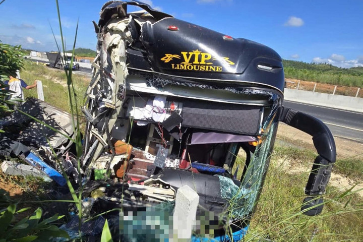 Xe khách giường nằm liên quan vụ tai nạn.