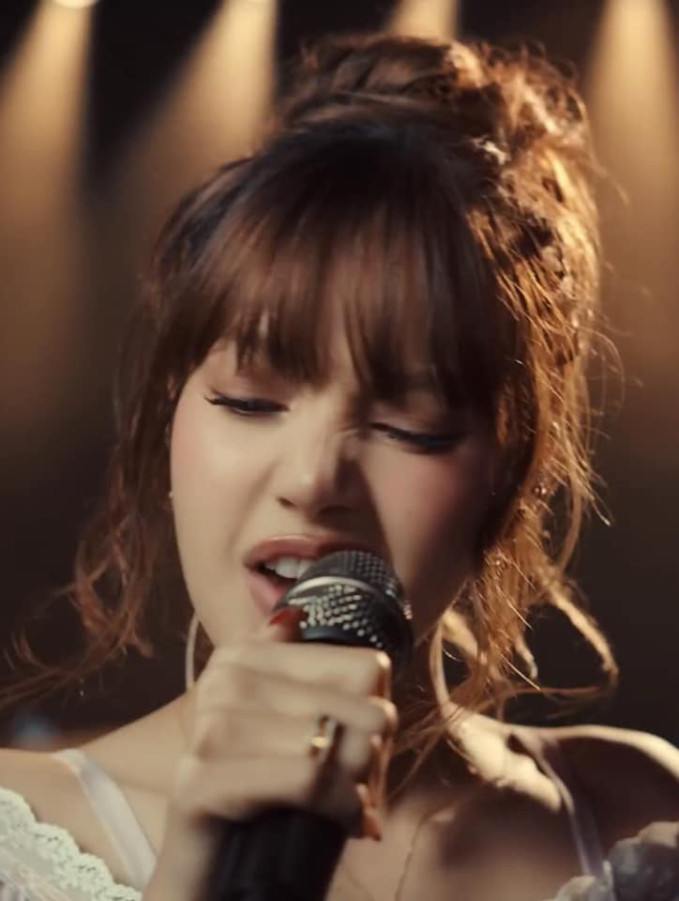 Lisa gây tranh cãi vì nhan sắc xuống cấp, lộ bằng chứng ''dao kéo''.