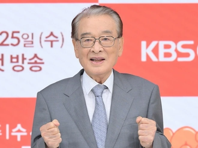 Sức khoẻ ''ông nội quốc dân'' Lee Soon Jae đáng lo.