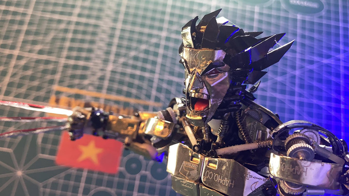 Mô hình người sói được Nam đánh giá là rất cầu kỳ vì phải thiết kế đến từng sợi tóc.