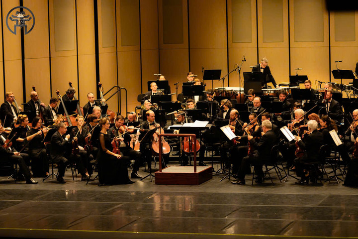 Được tổ chức từ năm 2017, Vietnam Airlines Classic Hanoi Concert là minh chứng cho cam kết của Vietnam Airlines trong việc hợp tác cùng thành phố Hà Nội phát huy vai trò là một đại sứ văn hóa, gắn kết người dân, du khách Thủ đô với nền âm nhạc thế giới. Chương trình đã tạo được dấu ấn đặc biệt trong lòng khán giả trong nước và quốc tế, trở thành điểm hẹn không thể bỏ lỡ của những người yêu nhạc cổ điển.