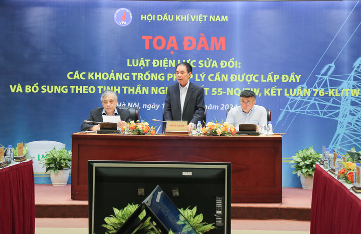 TS. Nguyễn Quốc Thập, Chủ tịch Hội Dầu khí Việt Nam phát biểu tại Hội thảo.