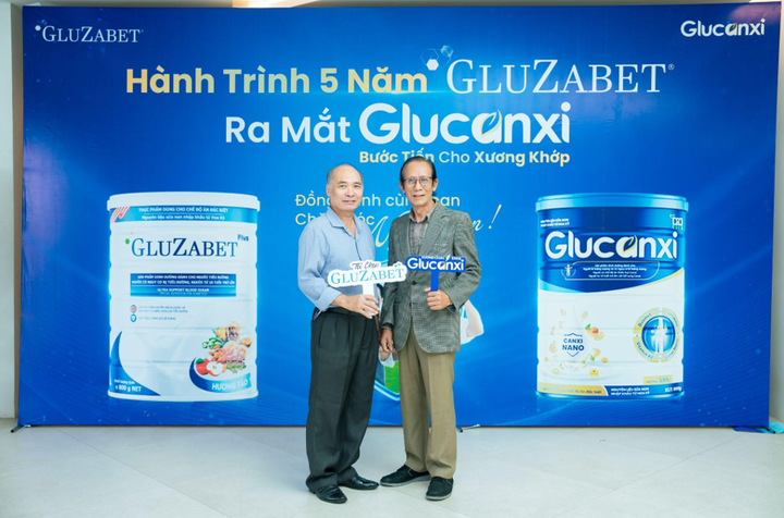 Các khách mời checkin tại sự kiện.