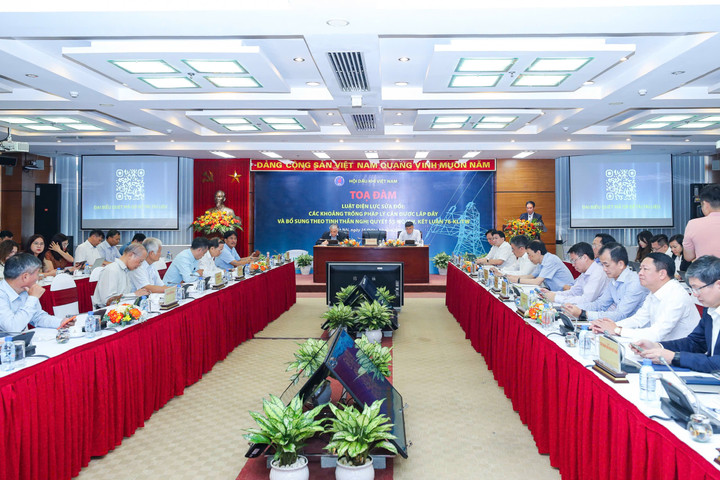 Toàn cảnh buổi Tọa đàm.