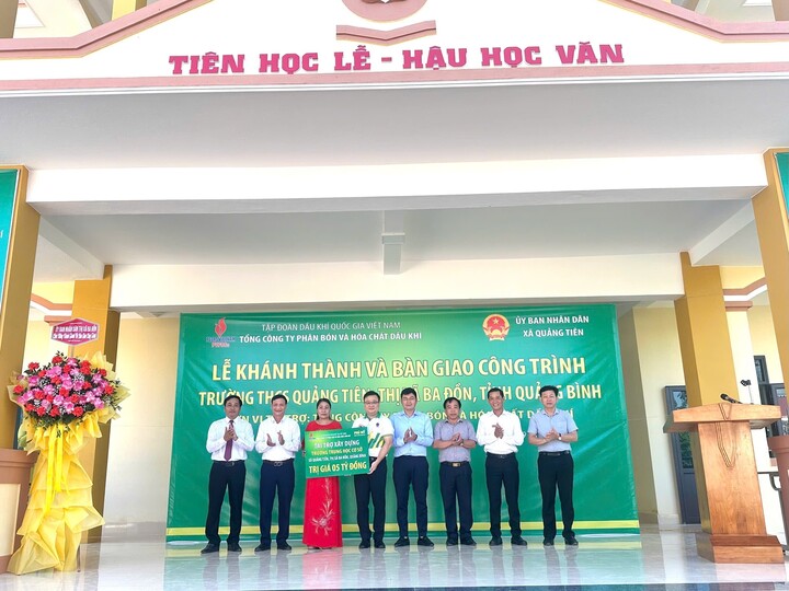 PVFCCo đồng hành cùng sự phát triển giáo dục - 1