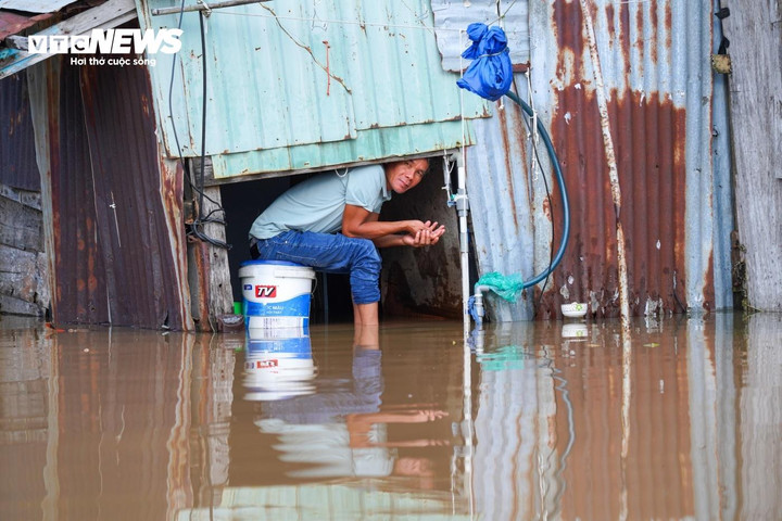 Mực nước hệ thống sông Đồng Nai tiếp tục lên, cảnh báo nguy cơ ngập lụt nhiều phường, xã.