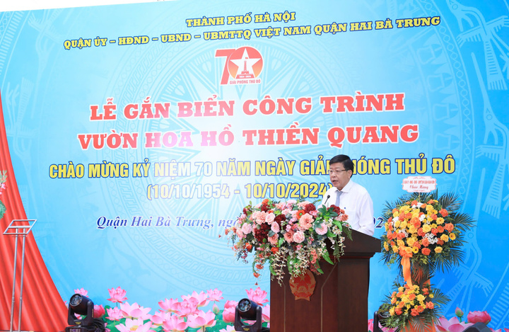 2. Gắn biển công trình vườn hoa hồ Thiền Quang kỷ niệm 70 năm Ngày Giải phóng Thủ đô.