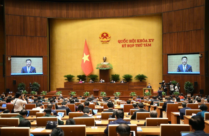 Quốc hội nghe tờ trình dự án Luật Điện lực (sửa đổi).