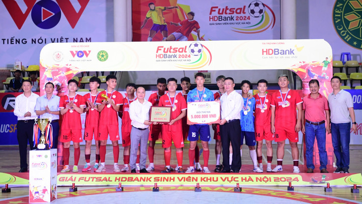 Đại học Thủ đô Hà Nội xếp hạng Ba giải Futsal Sinh viên khu vực Hà Nội 2024.