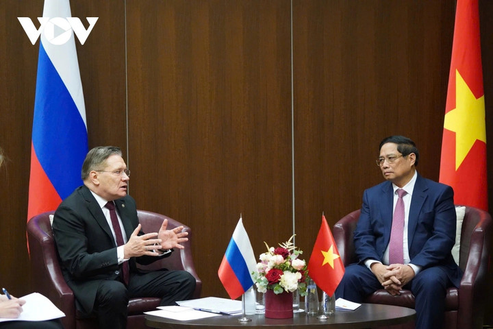 Thủ tướng Phạm Minh Chính và Tổng giám đốc Tập đoàn Rosatom.