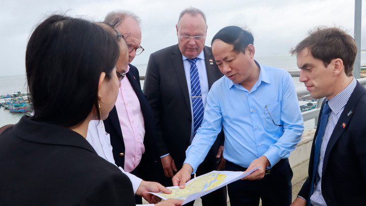 Đoàn khảo sát tại khu vực Đề Gi (Phù Cát)