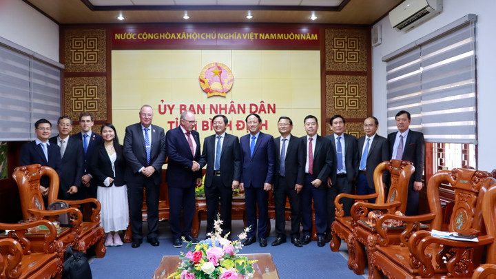 Việc phát triển các dự án điện gió ngoài khơi cũng là những điểm tham quan, du lịch học tập, góp phần tăng cường bảo vệ an ninh chủ quyền trên biển của Tổ quốc.