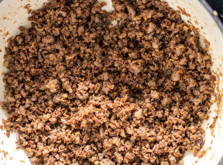 Thịt chưng mắm tép. (Ảnh: T.H)