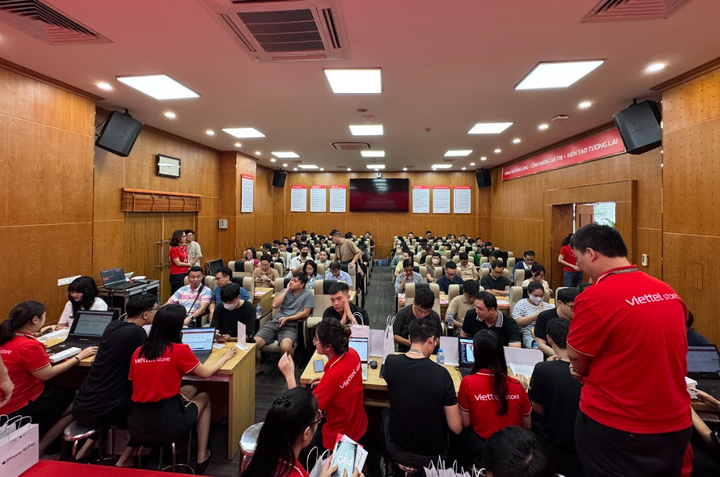 Viettel Store khẳng định vị thế TOP 3 nhà bán lẻ uy tín trên thị trường năm 2024 - 4