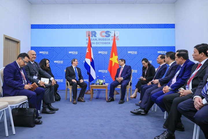 Thủ tướng Phạm Minh Chính tiếp Bộ trưởng Ngoại giao Cuba Bruno Rodriguez Parrilla.