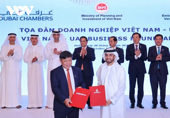 Hãng hàng không Vietjet và Hãng hàng không Emirates trao thỏa thuận hợp tác trong lĩnh vực hàng không.