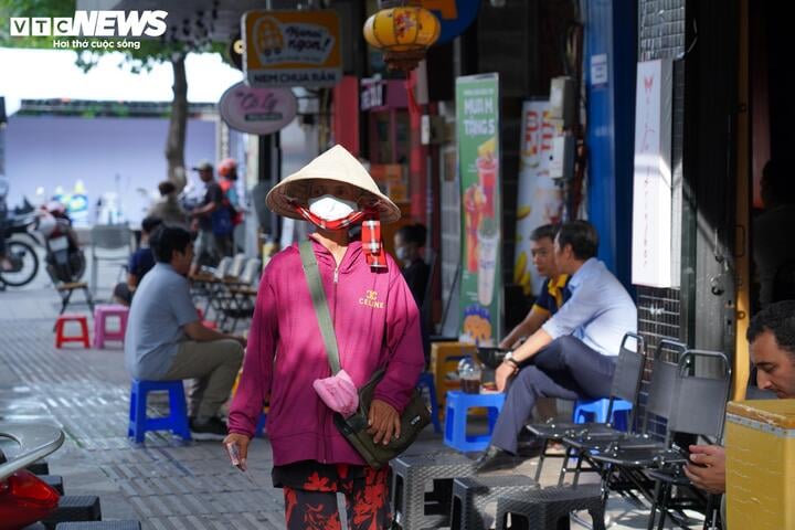 Quận Hoàn Kiếm được nghiên cứu 40 tuyến phố đạt tiêu chuẩn cho thuê vỉa hè.