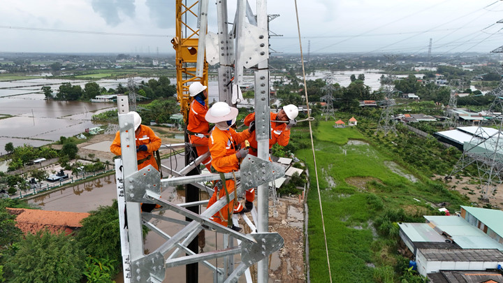 Thi công nước rút chuẩn bị hoàn thành, đóng điện công trình Các lộ ra 110kV Trạm 220kV Bến Lức, tỉnh Long An.
