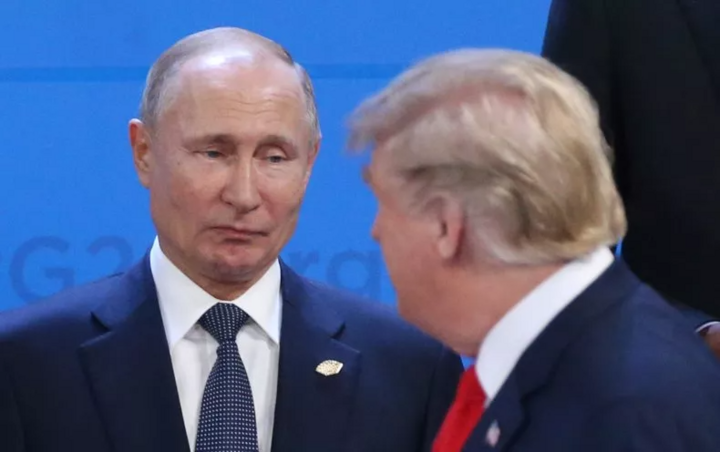 Tổng thống Nga Vladimir Putin và cựu Tổng thống Mỹ Donald Trump tại Hội nghị thượng đỉnh G20, ngày 30/11/2018. (Ảnh: Getty Images)