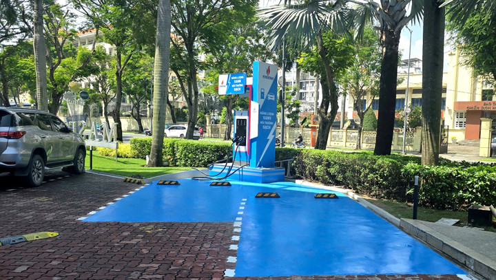 Nhiều trạm sạc xe điện mới ở TP.HCM chuẩn bị phục vụ người dân. (Ảnh: Đại Việt)