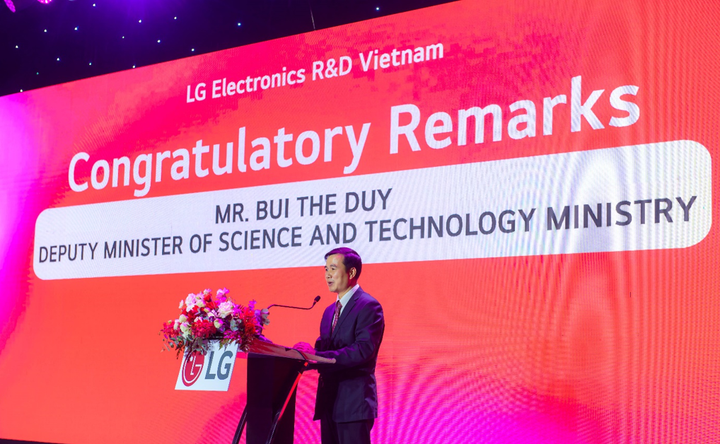 Thứ trưởng Bùi Thế Duy phát biểu.