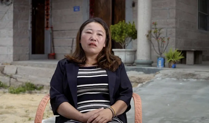Huang Shuhong chia sẻ với truyền thông về cuộc sống của một cô dâu nuôi từ bé.