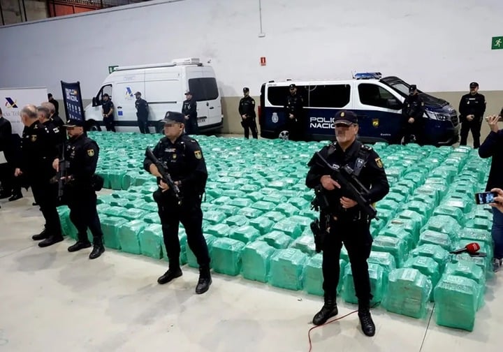 13 tấn cocaine từ Ecuador bị cảnh sát Tây Ban Nha thu giữ hồi tháng 10/2024. (Ảnh: EPA)