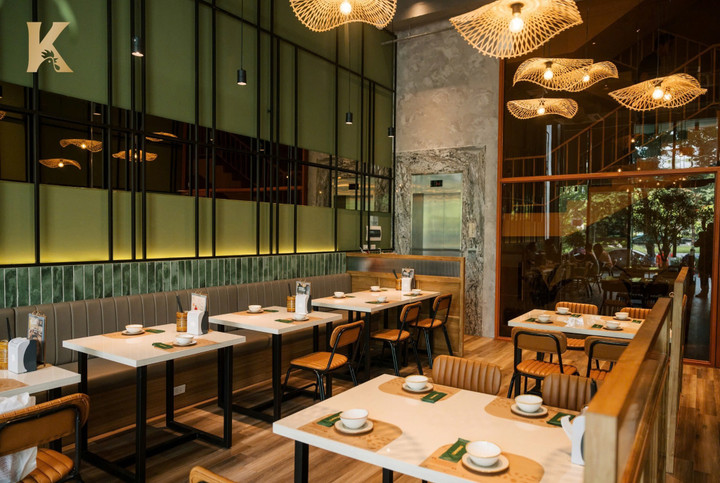 Không gian nhà hàng KAMPONG hiện đại, sang trọng (cơ sở Ngoại giao đoàn).